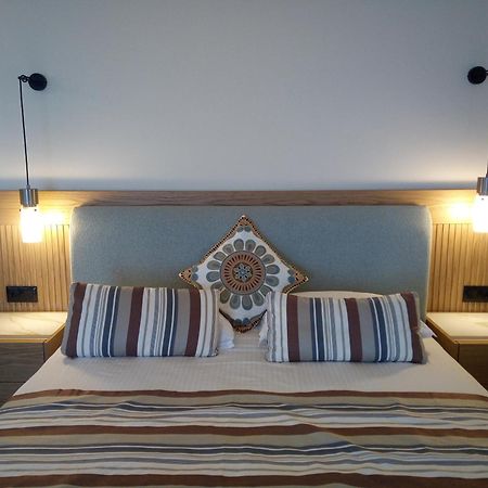 Horizon Beach Hotel ปลาเกียส ภายนอก รูปภาพ