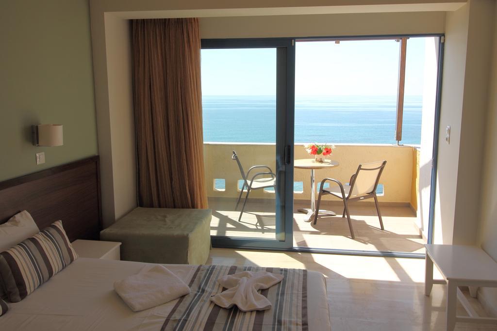 Horizon Beach Hotel ปลาเกียส ห้อง รูปภาพ