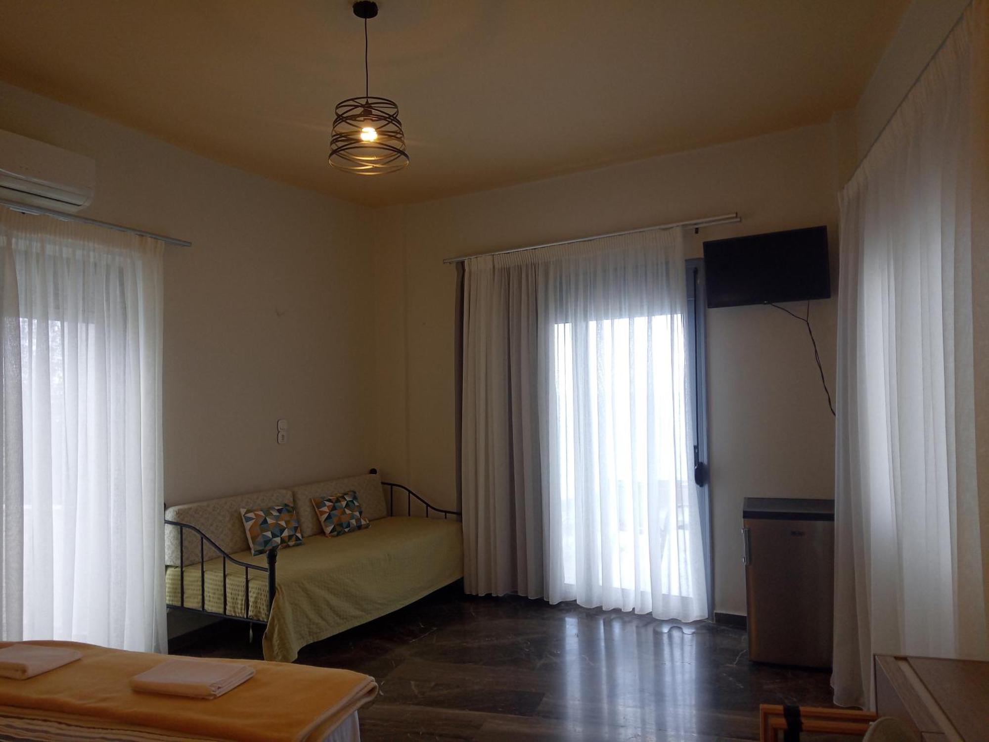 Horizon Beach Hotel ปลาเกียส ภายนอก รูปภาพ